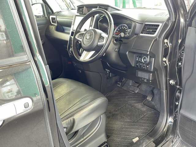 トヨタ ルーミー カスタムG S 愛媛県 2017(平29)年 5.3万km ブラックマイカメタリック 純正ナビ/・フルセグ/Bluetooth/DVD/バックカメラ/ETC/両側パワースライドドア/モデリスタエアロ/衝突被害軽減システム/クルーズコントロール/純正アルミホイール/コーナーセンサー/オートライト/アイドリングストップ/スマートキー/プッシュスタート