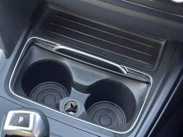 ＢＭＷ ３２０ｉ グランツーリスモ 山梨県 2016(平28)年 1.8万km グレー パノラマサンルーフ/harman/kardon/黒革/純正HDDナビ/バックカメラ/コーナーセンサー/前席シートヒーター/オートライト/HIDヘッドライト/純正19インチAW/電動リアゲート/ETC/スペアキー