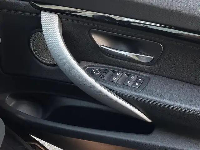 ＢＭＷ ３２０ｉ グランツーリスモ 山梨県 2016(平28)年 1.8万km グレー パノラマサンルーフ/harman/kardon/黒革/純正HDDナビ/バックカメラ/コーナーセンサー/前席シートヒーター/オートライト/HIDヘッドライト/純正19インチAW/電動リアゲート/ETC/スペアキー