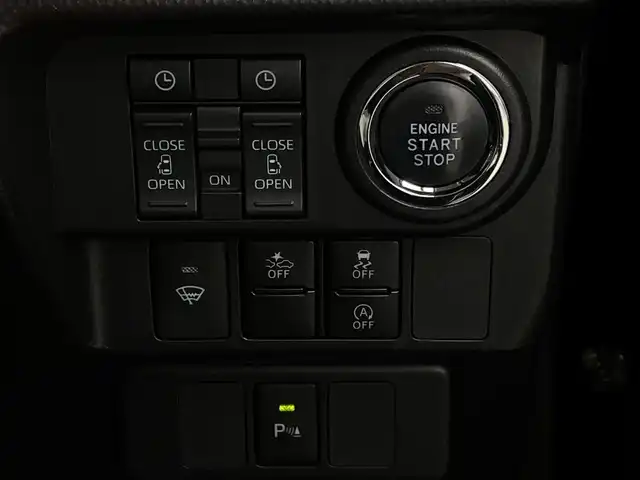 トヨタ ルーミー カスタムG 新潟県 2021(令3)年 2.5万km クールバイオレットクリスタルシャイン ４WD/スマートアシスト/両側パワースライドドア/レーダークルーズコントロール/HIDオートライト/純正14インチアルミホイール付/アイドリングストップ/電動格納ミラー/電動パーキングブレーキ/オートブレーキホールド/スペアキー/スマートキー