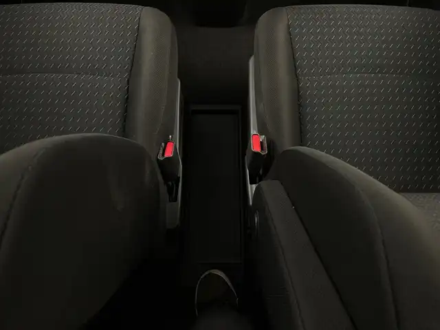 トヨタ ルーミー カスタムG 新潟県 2021(令3)年 2.5万km クールバイオレットクリスタルシャイン ４WD/スマートアシスト/両側パワースライドドア/レーダークルーズコントロール/HIDオートライト/純正14インチアルミホイール付/アイドリングストップ/電動格納ミラー/電動パーキングブレーキ/オートブレーキホールド/スペアキー/スマートキー