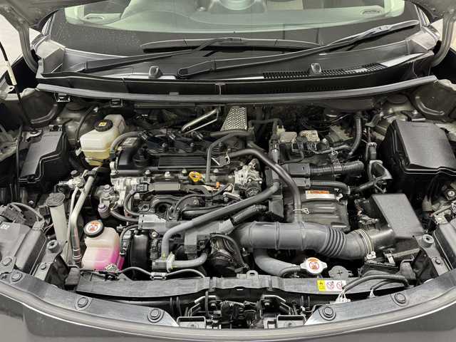 トヨタ ヤリスクロス ハイブリッド Z 三重県 2020(令2)年 5.9万km ブラックマイカ ハイブリッド/FF/フロアCVT/純正 8インチディスプレイオーディオ/（AM/FM/USB/iPod/Bluetooth/TV/Miracast/AppleCarPlay/AndroidAuto）/バックガイドモニター/ビルトインETC/Toyota Safety Sense/●プリクラッシュセーフティ/●レーントレーシングアシスト/●レーダークルコン（全車速追従機能付）/●オートハイビーム/●ロードサインアシスト/・【OP】ブラインドスポットモニター［BSM］＆リヤクロストラフィックアラート［RCTA］/・インテリジェントクリアランスソナー［パーキングサポートブレーキ（静止物）］/・先行車発進告知機能/など/装備/・ハーフレザーシート/・シートヒーター（D/N）/・オートエアコン/・オートライト/・LEDヘッドランプ/・ステアリングスイッチ/・電子パーキングブレーキ＆ブレーキホールド/・電動格納ドアミラー/・純正18inAW/・保/取/・スマートキーx2/など