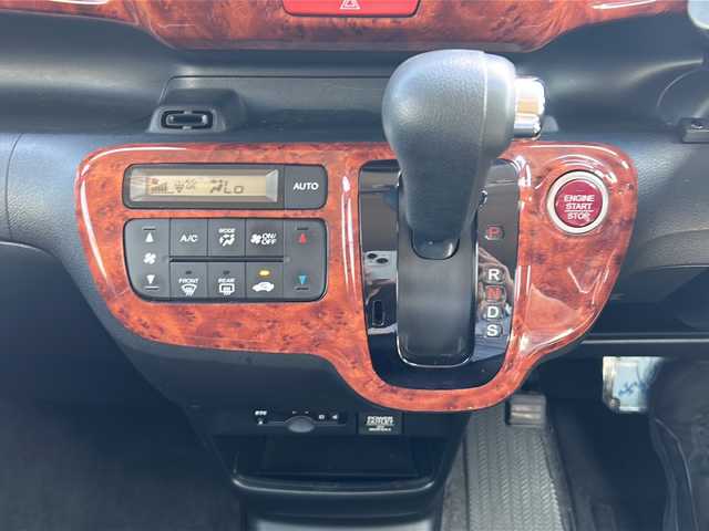 ホンダ Ｎ ＢＯＸ カスタム G ターボ Lパッケージ 宮崎県 2016(平28)年 6.5万km スマートブラック 社外SDナビ【AVIC-RZ99】（Bluetooth/CD/DVD/TV）/バックカメラ/フルセグTV/クルーズコントロール/両側パワースライドドア/ETC/ステアリングリモコン/オートライト/電動格納ミラー/シティブレーキアクティブシステム/車高調/社外テールライト/社外ウィンカーライト/社外ヘッドライト