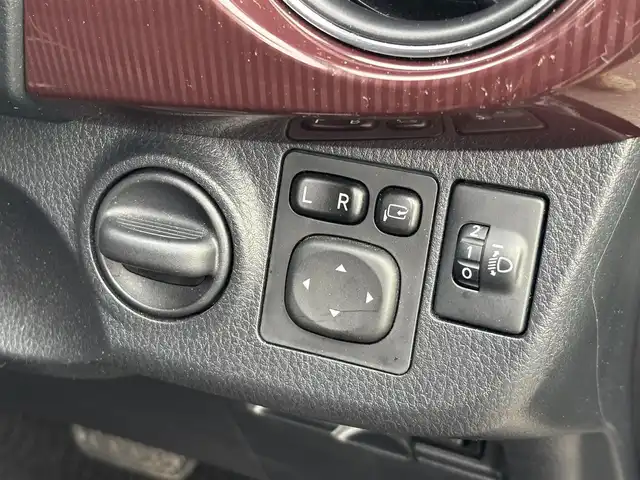 トヨタ ヴィッツ ジュエラ 静岡県 2017(平29)年 5.3万km ボルドーマイカメタリック パワーステアリング/パワーウィンドウ/アイドリングストップ/オートエアコン/ETC/バックカメラ/SDナビ（CD/DVD/BT/フルセグ）/ドライブレコーダー前後/純正フロアマット/ABS/横滑り防止装置/レーンキープアシスト/オートライト/オートマチックハイビーム/Wエアバック/衝突軽減システム