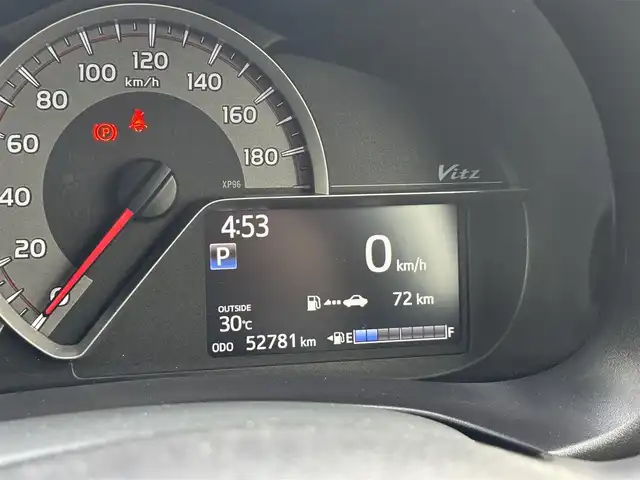 トヨタ ヴィッツ ジュエラ 静岡県 2017(平29)年 5.3万km ボルドーマイカメタリック パワーステアリング/パワーウィンドウ/アイドリングストップ/オートエアコン/ETC/バックカメラ/SDナビ（CD/DVD/BT/フルセグ）/ドライブレコーダー前後/純正フロアマット/ABS/横滑り防止装置/レーンキープアシスト/オートライト/オートマチックハイビーム/Wエアバック/衝突軽減システム