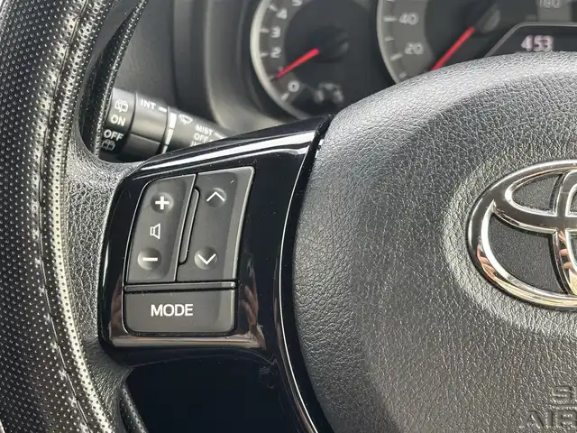 トヨタ ヴィッツ ジュエラ 静岡県 2017(平29)年 5.3万km ボルドーマイカメタリック パワーステアリング/パワーウィンドウ/アイドリングストップ/オートエアコン/ETC/バックカメラ/SDナビ（CD/DVD/BT/フルセグ）/ドライブレコーダー前後/純正フロアマット/ABS/横滑り防止装置/レーンキープアシスト/オートライト/オートマチックハイビーム/Wエアバック/衝突軽減システム