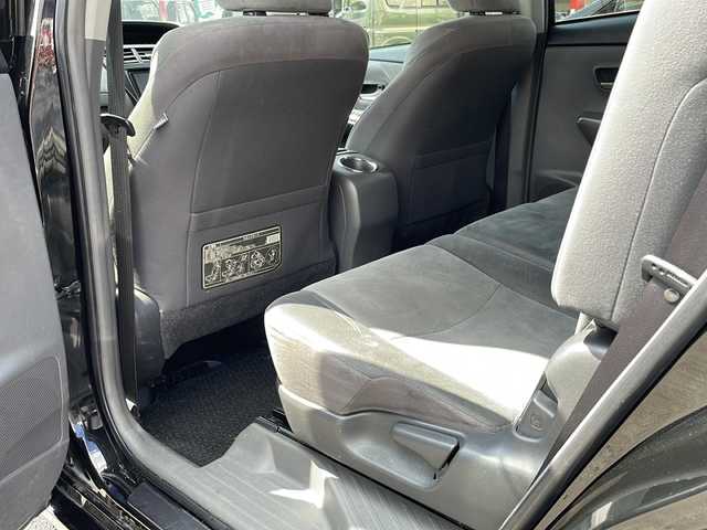 トヨタ プリウス α S ツーリングセレクション 茨城県 2013(平25)年 8.7万km ブラック (株)IDOMが運営する【じしゃロン水戸店】の自社ローン専用車両になりますこちらは現金またはオートローンご利用時の価格です。自社ローンご希望の方は別途その旨お申付け下さい/純正ナビ（NHZD-W62G）/・Bluetooth/・フルセグTV/・DVD再生/バックカメラ/3列シート/ドライブレコーダー前後（3.0 ultra wide lcd)/ETC/ウィンカーミラー/オートライト/ドアバイザー/純正アルミホイール/純正フロアマット/プッシュスタート/スマートキー/LEDヘッドライト