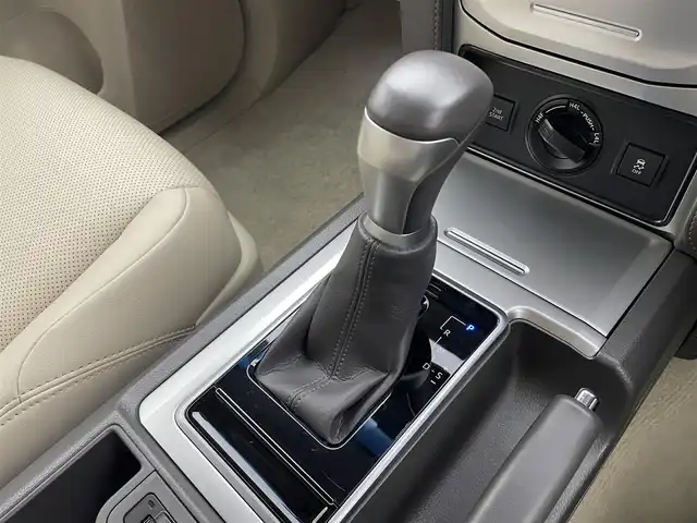 トヨタ ランドクルーザー プラド TX Lパッケージ 宮城県 2023(令5)年 1.1万km ブラック ワンオーナー//4WD//寒冷地仕様//サンルーフ//ベージュレザーシート//純正オプションエアロ//純正オプションTコネクトナビ/・フルセグ/Bluetooth//前席パワーシート//前席シートヒーター//前席エアーシート//トヨタセーフティーセンス/・プリクラッシュセーフティー/・レーンディパーチャーアラート/・パーキングサポートブレーキ/・ロードサインアシスト/・ブラインドスポットモニター/・アダプティブクルーズコントロール//前後コーナーセンサー//純正19インチアルミホイール//純正LEDヘッドライト//フォグランプ//ウッドコンビステアリング//ビルトインETC2.0//サイド＆カーテンエアバッグ//保証書