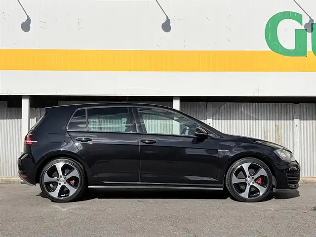 フォルクスワーゲン ゴルフ ＧＴＩ 三重県 2013(平25)年 11万km 黒 ドライバーアシストアシストシステム/　・プリクラッシュブレーキシステム(低速域追突回避・低減ブレーキシステム)/　・レーンキープアシストシステム/　・アダプティブクルーズコントロール/　・パークディスタンスコントロール/純正ナビ/　・Bluetooth/　・フルセグＴＶ　/　・ＤＶＤ/CD再生/　・ＳＤ/スマートキー/プッシュスタート/パドルシフト/アイドリングストップ/HIDヘッドライト/LEDフォグライト/リアフォグライト/オートライト/革巻きステアリング/ステアリングスイッチ/ビルトインETC(DSRC)/ドライブレコーダー/電子パーキングブレーキ/オートブレーキホールド/電動格納ミラー/ウィンカーミラー/プライバシーガラス/フロアマット/サイド/カーテン/ニーエアバック/横滑り防止機能