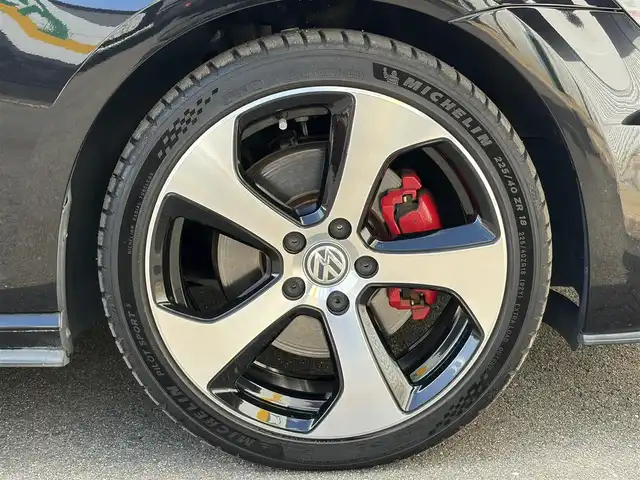 フォルクスワーゲン ゴルフ ＧＴＩ 三重県 2013(平25)年 11万km 黒 ドライバーアシストアシストシステム/　・プリクラッシュブレーキシステム(低速域追突回避・低減ブレーキシステム)/　・レーンキープアシストシステム/　・アダプティブクルーズコントロール/　・パークディスタンスコントロール/純正ナビ/　・Bluetooth/　・フルセグＴＶ　/　・ＤＶＤ/CD再生/　・ＳＤ/スマートキー/プッシュスタート/パドルシフト/アイドリングストップ/HIDヘッドライト/LEDフォグライト/リアフォグライト/オートライト/革巻きステアリング/ステアリングスイッチ/ビルトインETC(DSRC)/ドライブレコーダー/電子パーキングブレーキ/オートブレーキホールド/電動格納ミラー/ウィンカーミラー/プライバシーガラス/フロアマット/サイド/カーテン/ニーエアバック/横滑り防止機能