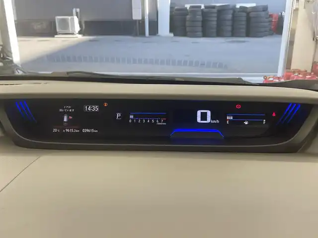 ホンダ フリード G ホンダセンシング 滋賀県 2017(平29)年 4万km クリスタルブラックパール 純正ナビ/【Bluetooth/CD/DVD】/両側パワースライドドア/ホンダセンシング/・衝突軽減ブレーキ/・誤発進抑制機能/・ACC〈アダプティブ・クルーズ・コントロール〉/・LKAS〈車線維持支援システム〉/・歩行者事故低減ステアリング/・路外逸脱抑制機能/・先行車発進お知らせ機能/・標識認識機能/バックカメラ/スマートキー/プッシュスタート/純正ビルトインETC/純正ドライブレコーダー