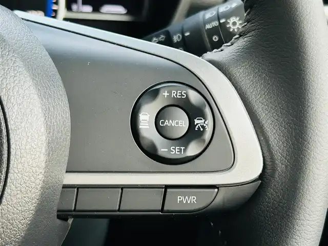 トヨタ ルーミー カスタムG 神奈川県 2025(令7)年 0.1千km クールバイオレットクリスタルシャイン ワンオーナー/純正9インチディスプレイオーディオ/・DTV/Bluetooth/Apple CarPlay/バックカメラ/全方位モニタ/前後ドライブレコーダー/前席シートヒーター/両側パワースライドドア/スマートアシスト/・衝突警報機能/・衝突回避支援ブレーキ機能/・誤発進抑制機能/・車線逸脱警報機能/・ふらつき警報/・先行車発進お知らせ機能/・標識認識機能/・アダプティブクルーズコントロール/・アダプティブドライビングビーム/コーナーセンサー/純正14インチアルミホイール/純正LEDヘッドライト/フォグランプ/登録時走行距離25km/ビルトインETC/アイドリングストップ/プッシュEgスタート/ストップ/スマートキー×2/取扱説明書/新車時保証書