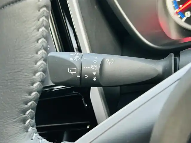 トヨタ ルーミー カスタムG 神奈川県 2025(令7)年 0.1千km クールバイオレットクリスタルシャイン ワンオーナー/純正9インチディスプレイオーディオ/・DTV/Bluetooth/Apple CarPlay/バックカメラ/全方位モニタ/前後ドライブレコーダー/前席シートヒーター/両側パワースライドドア/スマートアシスト/・衝突警報機能/・衝突回避支援ブレーキ機能/・誤発進抑制機能/・車線逸脱警報機能/・ふらつき警報/・先行車発進お知らせ機能/・標識認識機能/・アダプティブクルーズコントロール/・アダプティブドライビングビーム/コーナーセンサー/純正14インチアルミホイール/純正LEDヘッドライト/フォグランプ/登録時走行距離25km/ビルトインETC/アイドリングストップ/プッシュEgスタート/ストップ/スマートキー×2/取扱説明書/新車時保証書