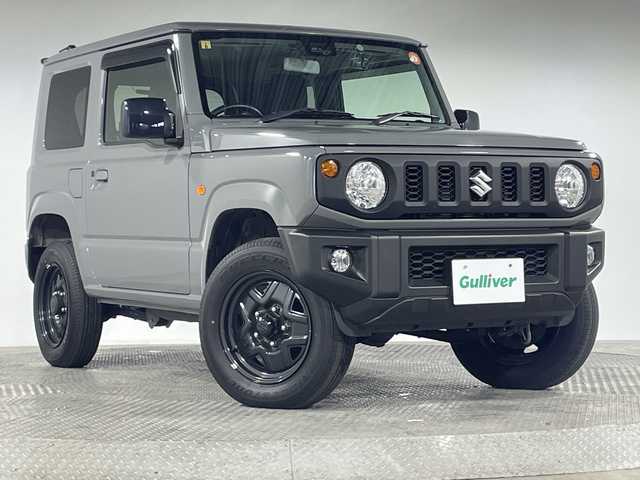 スズキ ジムニー XL 神奈川県 2023(令5)年 1.7万km ミディアムグレー 4WD/ターボ/純正ディスプレイオーディオ【PVH-9300DVSZS】/CD DVD　Bluetooth　USB　iPod　AUX　AVIN　AM FM/バックカメラ/セーフティサポート/デュアルセンサーブレーキサポート/誤発進抑制機能/車線逸脱警報機能/ふらつき警報/先行車発進お知らせ機能/ハイビームアシスト/アイドリングストップ/ダウンヒルアシストコントロール/前席シートヒーター/ビルトインETC/社外前後ドライブレコーダー/プッシュスタート/スマートキー/純正16インチスチールホイール/背面タイヤ/フロントフォグランプ/取説　保証書　スペアキー