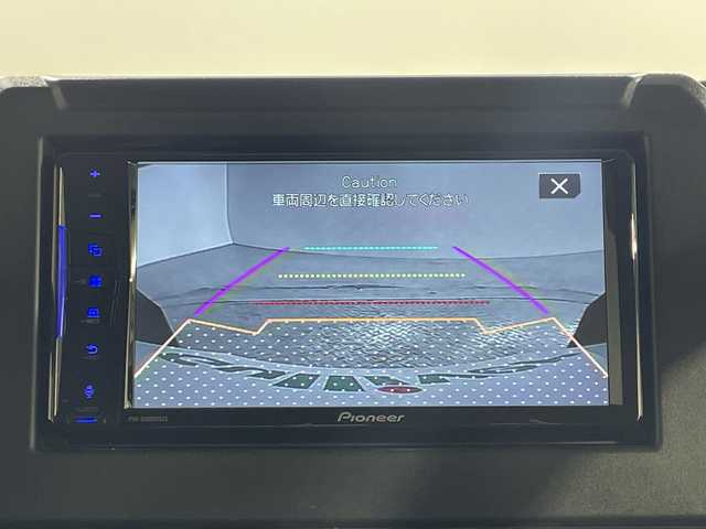 スズキ ジムニー XL 神奈川県 2023(令5)年 1.7万km ミディアムグレー 4WD/ターボ/純正ディスプレイオーディオ【PVH-9300DVSZS】/CD DVD　Bluetooth　USB　iPod　AUX　AVIN　AM FM/バックカメラ/セーフティサポート/デュアルセンサーブレーキサポート/誤発進抑制機能/車線逸脱警報機能/ふらつき警報/先行車発進お知らせ機能/ハイビームアシスト/アイドリングストップ/ダウンヒルアシストコントロール/前席シートヒーター/ビルトインETC/社外前後ドライブレコーダー/プッシュスタート/スマートキー/純正16インチスチールホイール/背面タイヤ/フロントフォグランプ/取説　保証書　スペアキー