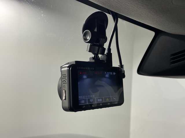 スズキ ジムニー XL 神奈川県 2023(令5)年 1.7万km ミディアムグレー 4WD/ターボ/純正ディスプレイオーディオ【PVH-9300DVSZS】/CD DVD　Bluetooth　USB　iPod　AUX　AVIN　AM FM/バックカメラ/セーフティサポート/デュアルセンサーブレーキサポート/誤発進抑制機能/車線逸脱警報機能/ふらつき警報/先行車発進お知らせ機能/ハイビームアシスト/アイドリングストップ/ダウンヒルアシストコントロール/前席シートヒーター/ビルトインETC/社外前後ドライブレコーダー/プッシュスタート/スマートキー/純正16インチスチールホイール/背面タイヤ/フロントフォグランプ/取説　保証書　スペアキー