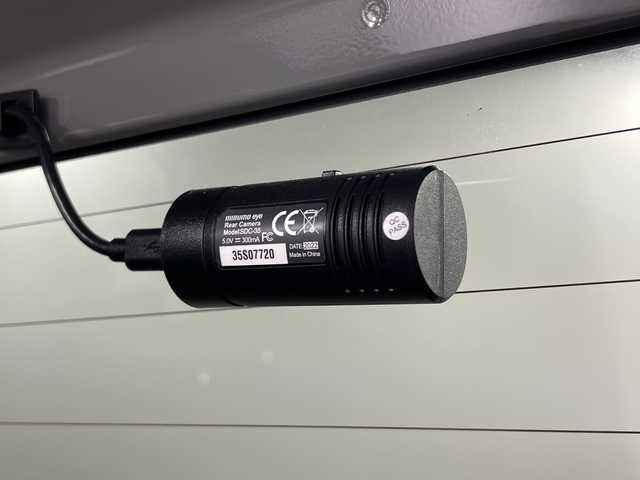 スズキ ジムニー XL 神奈川県 2023(令5)年 1.7万km ミディアムグレー 4WD/ターボ/純正ディスプレイオーディオ【PVH-9300DVSZS】/CD DVD　Bluetooth　USB　iPod　AUX　AVIN　AM FM/バックカメラ/セーフティサポート/デュアルセンサーブレーキサポート/誤発進抑制機能/車線逸脱警報機能/ふらつき警報/先行車発進お知らせ機能/ハイビームアシスト/アイドリングストップ/ダウンヒルアシストコントロール/前席シートヒーター/ビルトインETC/社外前後ドライブレコーダー/プッシュスタート/スマートキー/純正16インチスチールホイール/背面タイヤ/フロントフォグランプ/取説　保証書　スペアキー