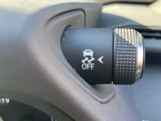 レクサス ＵＸ 250h バージョンC 福岡県 2019(平31)年 5.4万km ソニッククォーツ Ｌｅｘｕｓｓａｆｅｔｙｓｙｓｔｅｍ＋　/レーダークルーズコントロール/ブラインドスポットモニター/レーンキープアシスト/黒革シート/前席シートヒーター/ハンドルヒーター/純正ナビ　/全方位カメラ/フルセグTV/Bluetooth/LEDヘッドライト/オートハイビーム　/ドライブレコーダー　/純正１７インチアルミホイール/ETC/取扱説明書/保証書/スペアキー/カードキー