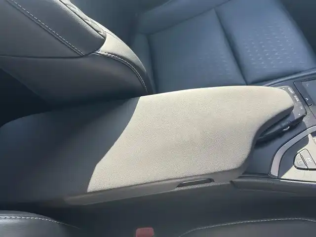 レクサス ＵＸ 250h バージョンC 福岡県 2019(平31)年 5.4万km ソニッククォーツ Ｌｅｘｕｓｓａｆｅｔｙｓｙｓｔｅｍ＋　/レーダークルーズコントロール/ブラインドスポットモニター/レーンキープアシスト/黒革シート/前席シートヒーター/ハンドルヒーター/純正ナビ　/全方位カメラ/フルセグTV/Bluetooth/LEDヘッドライト/オートハイビーム　/ドライブレコーダー　/純正１７インチアルミホイール/ETC/取扱説明書/保証書/スペアキー/カードキー