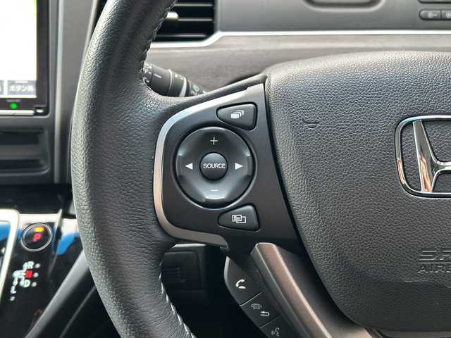 ホンダ フリード ハイブリット G ホンダセンシング 広島県 2020(令2)年 3.1万km プラチナホワイトパール 禁煙/ホンダセンシング/・衝突軽減ブレーキ/・LKAS/・アダプティブクルーズコントロール/・誤発進抑制制御/・標識認識機能/コーナーセンサー/純正8型ナビ（VXM-207VFi）/・フルセグ/CD/DVD/Bluetooth/SD/MusicRack/バックカメラ/オートライト/ステアリングスイッチ/LEDヘッドライト+アクティブコーナリングライト/オートリトラミラー/Cパッケージ/・ロールサンシェード/・シートヒーター（D/N）/・コンフォートビューパッケージ/・IRカット/UVカットガラス/・プラズマクラスターエアコン/Sパッケージ/・コンビシート＆専用インテリア/・15インチアルミホイール/・本革巻ステアリングホイール/・シートバックアッパーポケット/スマートキー/プッシュスタート/スペアキー/純正ドアバイザー/ETC