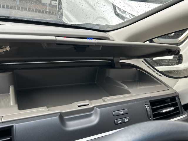 ホンダ フリード ハイブリット G ホンダセンシング 広島県 2020(令2)年 3.1万km プラチナホワイトパール 禁煙/ホンダセンシング/・衝突軽減ブレーキ/・LKAS/・アダプティブクルーズコントロール/・誤発進抑制制御/・標識認識機能/コーナーセンサー/純正8型ナビ（VXM-207VFi）/・フルセグ/CD/DVD/Bluetooth/SD/MusicRack/バックカメラ/オートライト/ステアリングスイッチ/LEDヘッドライト+アクティブコーナリングライト/オートリトラミラー/Cパッケージ/・ロールサンシェード/・シートヒーター（D/N）/・コンフォートビューパッケージ/・IRカット/UVカットガラス/・プラズマクラスターエアコン/Sパッケージ/・コンビシート＆専用インテリア/・15インチアルミホイール/・本革巻ステアリングホイール/・シートバックアッパーポケット/スマートキー/プッシュスタート/スペアキー/純正ドアバイザー/ETC