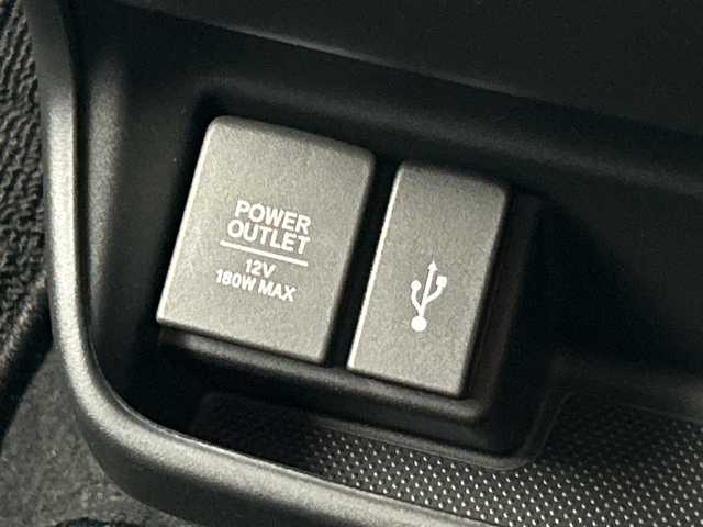 ホンダ フリード ハイブリット G ホンダセンシング 広島県 2020(令2)年 3.1万km プラチナホワイトパール 禁煙/ホンダセンシング/・衝突軽減ブレーキ/・LKAS/・アダプティブクルーズコントロール/・誤発進抑制制御/・標識認識機能/コーナーセンサー/純正8型ナビ（VXM-207VFi）/・フルセグ/CD/DVD/Bluetooth/SD/MusicRack/バックカメラ/オートライト/ステアリングスイッチ/LEDヘッドライト+アクティブコーナリングライト/オートリトラミラー/Cパッケージ/・ロールサンシェード/・シートヒーター（D/N）/・コンフォートビューパッケージ/・IRカット/UVカットガラス/・プラズマクラスターエアコン/Sパッケージ/・コンビシート＆専用インテリア/・15インチアルミホイール/・本革巻ステアリングホイール/・シートバックアッパーポケット/スマートキー/プッシュスタート/スペアキー/純正ドアバイザー/ETC