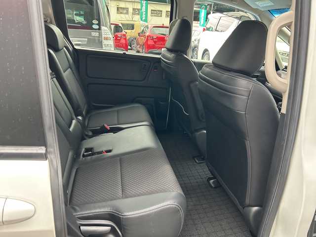 ホンダ フリード ハイブリット G ホンダセンシング 広島県 2020(令2)年 3.1万km プラチナホワイトパール 禁煙/ホンダセンシング/・衝突軽減ブレーキ/・LKAS/・アダプティブクルーズコントロール/・誤発進抑制制御/・標識認識機能/コーナーセンサー/純正8型ナビ（VXM-207VFi）/・フルセグ/CD/DVD/Bluetooth/SD/MusicRack/バックカメラ/オートライト/ステアリングスイッチ/LEDヘッドライト+アクティブコーナリングライト/オートリトラミラー/Cパッケージ/・ロールサンシェード/・シートヒーター（D/N）/・コンフォートビューパッケージ/・IRカット/UVカットガラス/・プラズマクラスターエアコン/Sパッケージ/・コンビシート＆専用インテリア/・15インチアルミホイール/・本革巻ステアリングホイール/・シートバックアッパーポケット/スマートキー/プッシュスタート/スペアキー/純正ドアバイザー/ETC