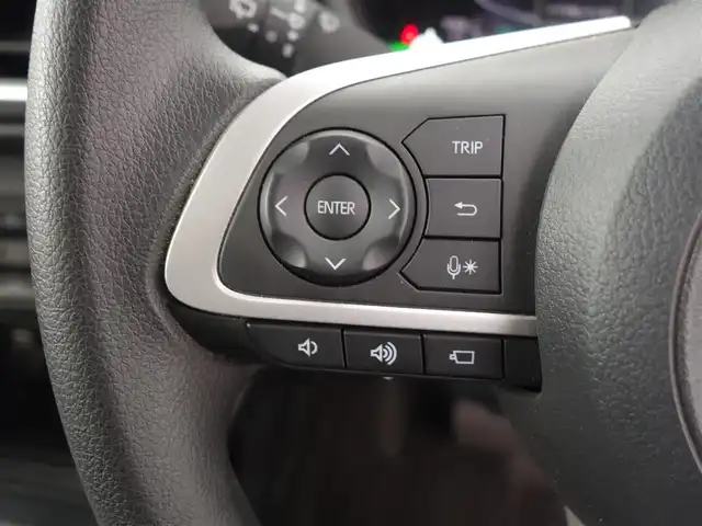 トヨタ ライズ G 山形県 2024(令6)年 0.8万km スムースグレーマイカメタリック 衝突軽減/ワンオーナー/ルーフキャリア/バグガード/Androidナビ/　　【BT フルセグ USB】/全周囲カメラ/LEDオートライト/純正16インチアルミホイール/ドライブレコーダー/コーナーセンサー/アイドリングストップ/ステアリングスイッチ/電動格納ウィンカーミラー/スマートキー/ETC/積込タイヤ/　　【195/65/R16 ノーマル ’24 社外アルミ】