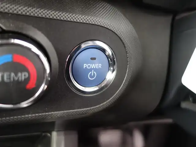 トヨタ ライズ G 山形県 2024(令6)年 0.8万km スムースグレーマイカメタリック 衝突軽減/ワンオーナー/ルーフキャリア/バグガード/Androidナビ/　　【BT フルセグ USB】/全周囲カメラ/LEDオートライト/純正16インチアルミホイール/ドライブレコーダー/コーナーセンサー/アイドリングストップ/ステアリングスイッチ/電動格納ウィンカーミラー/スマートキー/ETC/積込タイヤ/　　【195/65/R16 ノーマル ’24 社外アルミ】