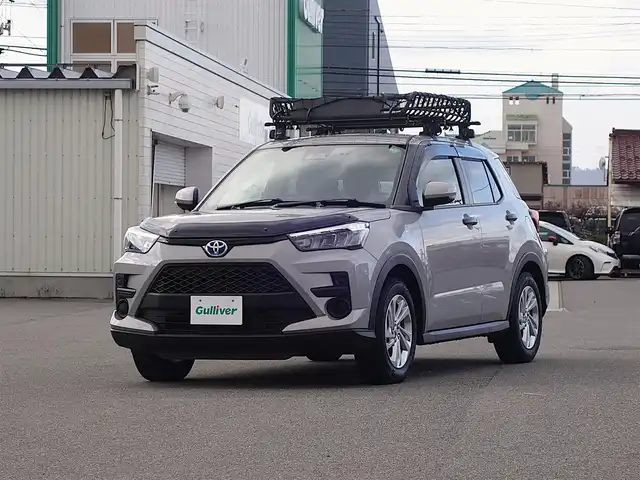 トヨタ ライズ G 山形県 2024(令6)年 0.8万km スムースグレーマイカメタリック 衝突軽減/ワンオーナー/ルーフキャリア/バグガード/Androidナビ/　　【BT フルセグ USB】/全周囲カメラ/LEDオートライト/純正16インチアルミホイール/ドライブレコーダー/コーナーセンサー/アイドリングストップ/ステアリングスイッチ/電動格納ウィンカーミラー/スマートキー/ETC/積込タイヤ/　　【195/65/R16 ノーマル ’24 社外アルミ】
