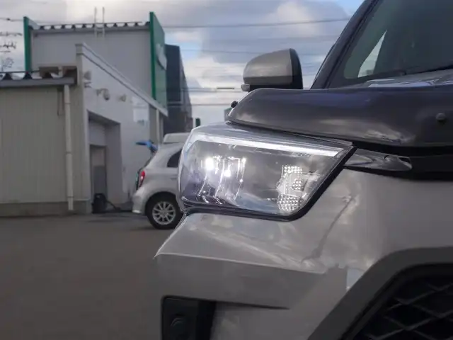 トヨタ ライズ G 山形県 2024(令6)年 0.8万km スムースグレーマイカメタリック 衝突軽減/ワンオーナー/ルーフキャリア/バグガード/Androidナビ/　　【BT フルセグ USB】/全周囲カメラ/LEDオートライト/純正16インチアルミホイール/ドライブレコーダー/コーナーセンサー/アイドリングストップ/ステアリングスイッチ/電動格納ウィンカーミラー/スマートキー/ETC/積込タイヤ/　　【195/65/R16 ノーマル ’24 社外アルミ】