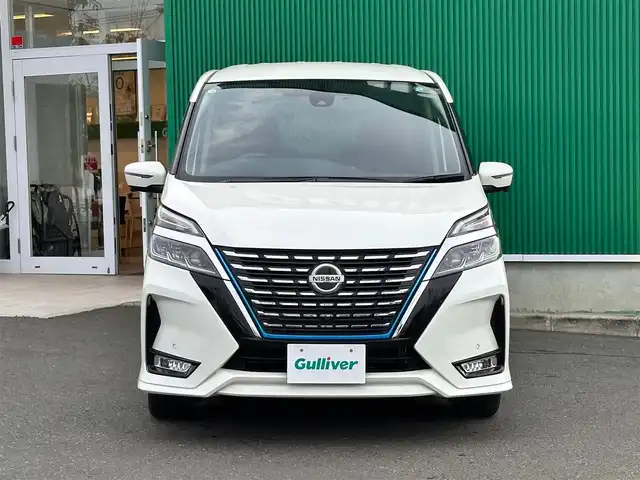 日産 セレナ e－パワー ハイウェイスター V 宮城県 2020(令2)年 5.3万km ブリリアントホワイトパール セーフティパックB/・プロパイロット/・SRSエアバッグ（サイド/カーテン）/・インテリジェントアラウンドビューモニター/・インテリジェントパーキングアシスト/・ふらつき警報/・電動パーキングブレーキ/・オートブレーキホールド/寒冷地仕様/・ヒーター付ドアミラー/・ステアリングヒーター/・3列目ヒーターダクト/・リアオートエアコン/・シートヒーター（運転席/助手席）/＝＝＝/インテリジェントエマージェンシーブレーキ/車線逸脱警報/車線逸脱防止支援システム/踏み間違い衝突防止アシスト/後側方衝突防止支援システム/後側方車両検知警報/後退時車両検知警報/純正10インチナビ/・CD/DVD/・Blu-ray/・Bluetooth/・フルセグTV/ビルトインETC/ドライブレコーダー/両側パワースライドドア/ハンズフリーオートスライドドア/電動パーキングブレーキ/ブレーキホールド/LEDヘッドライト/スマートキー×2/エンジンスターター/純正15インチアルミホイール/純正フロアマット