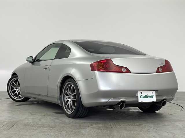 日産 スカイライン 350GT プレミアム 愛知県 2006(平18)年 1.4万km ダイヤモンドシルバー 登録時走行距離13213km/6速MT/BOSE製サウンド/前席パワーシート/ETC/HIDヘッドランプ/LSD/電動格納ミラー/純正19インチ純正アルミホイール/取扱説明書