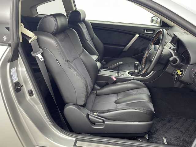 日産 スカイライン 350GT プレミアム 愛知県 2006(平18)年 1.4万km ダイヤモンドシルバー 登録時走行距離13213km/6速MT/BOSE製サウンド/前席パワーシート/ETC/HIDヘッドランプ/LSD/電動格納ミラー/純正19インチ純正アルミホイール/取扱説明書