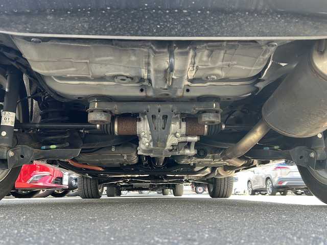 ホンダ ヴェゼル ハイブリッド X Lパッケージ 青森県 2015(平27)年 6.3万km クリスタルブラックパール 4WD/純正8インチSDナビ・フルセグTV/CD/DVD/BT/USB/HDMI/バックカメラ/ハーフレザーシート/前席シートヒーター/あんしんパッケージ/衝突軽減ブレーキ/クルーズコントロール/サイド・カーテンエアバッグ/パドルシフト/ワイパーデアイサー/前方ドライブレコーダー/ビルトインETC/LEDヘッドライト/フォグランプ/シルバールーフレール/純正17インチアルミ