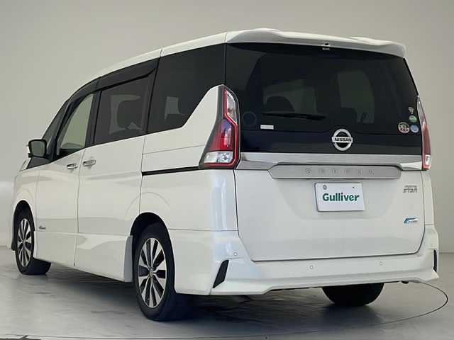 日産 セレナ ハイウェイスター 沖縄県 2017(平29)年 6.4万km ブリリアントホワイトパール 社外ナビ　【MDV_L504】/(フルセグTV　Bluetooth)/アラウンドビューモニター　/フリップダウンモニター　/エマージェンシーブレーキ　/両側パワースライドドア　/ＬＥＤヘッドライト　/クルーズコントロール　/スマートキー/プッシュスタート/スマートキー