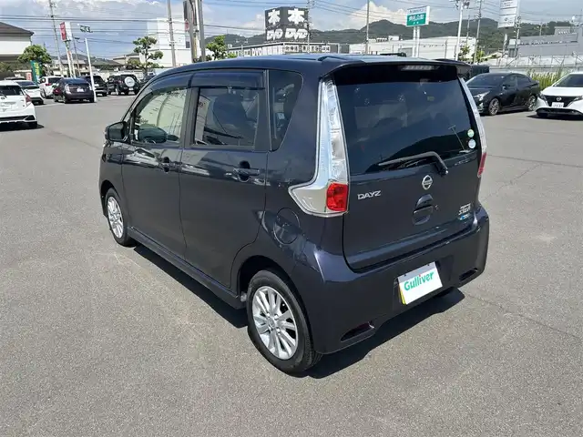 日産 デイズ HWS X Vセレ +SeftyⅡ 岡山県 2015(平27)年 8.5万km プレミアムパープルP 登録時走行距離84583km/オーディオ(AM.FM.CD)/スマートキー/バックカメラ/ドライブレコーダー/衝突軽減ブレーキ/横滑り防止装置/アイドリングストップ/14インチ純正AW/純正フロアマット/電動格納ミラー