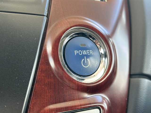 トヨタ プリウス α S ツーリングセレクション 東京都 2012(平24)年 4.3万km ホワイトパールクリスタルシャイン ワンオーナー/純正HDDナビ/・BT/USB/USB/バックモニター/ビルトインETC/純正モデリスタフルエアロ/純正フロアマット/純正アルミホイール/横滑り防止装置/盗難防止装置/アンチブレーキングシステム/オートライト/Ｗ・サイドカーテンエアバッグ/保証書・取扱説明書