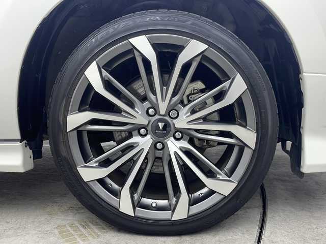 トヨタ ハリアー ハイブリッド プログレス メタル&レザーP 三重県 2020(令2)年 2.5万km ホワイトパールクリスタルシャイン 純正ナビ/・フルセグ・Bluetooth・CD・DVD・Blu-ray・SD/サンルーフ/モデリスタフルエアロ/モデリスタOPAW/JBLサウンド/アラウンドビューモニター/前席パワーシート（運転席メモリ付き）/前席シートヒーター/前席ベンチレーション/パワーバックドア/トヨタセーフティセンス/・プリクラッシュセーフティ/・オートマチックハイビーム/・レーントレーシングアシスト/・レーダークルーズコントロール/・ロードサインアシスト/AC100V/電子パーキング/ビルトインETC2.0/前方ドライブレコーダー