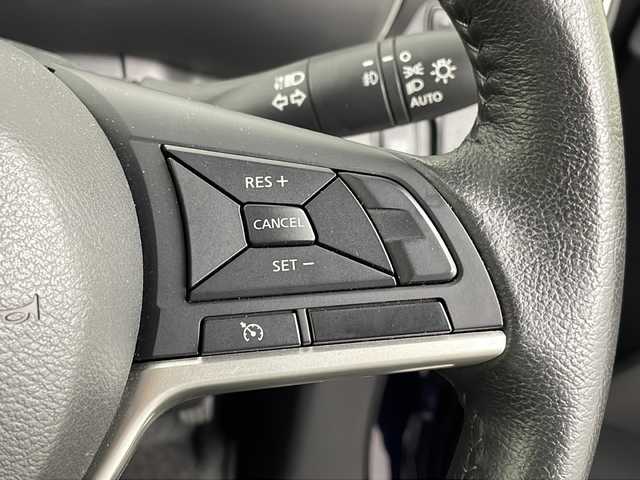 日産 セレナ e－パワー ハイウェイスター 埼玉県 2018(平30)年 2.5万km アズライトブルー エマージェンシーブレーキ/純正メモリナビ(型式：MJ118D-W)/CD/Bluetooth/フルセグ/バックカメラ/純正１５インチAW/純正フロアマット/オートライト/プッシュスタート/スマートキー/スペアキー