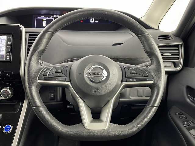 日産 セレナ e－パワー ハイウェイスター 埼玉県 2018(平30)年 2.5万km アズライトブルー エマージェンシーブレーキ/純正メモリナビ(型式：MJ118D-W)/CD/Bluetooth/フルセグ/バックカメラ/純正１５インチAW/純正フロアマット/オートライト/プッシュスタート/スマートキー/スペアキー
