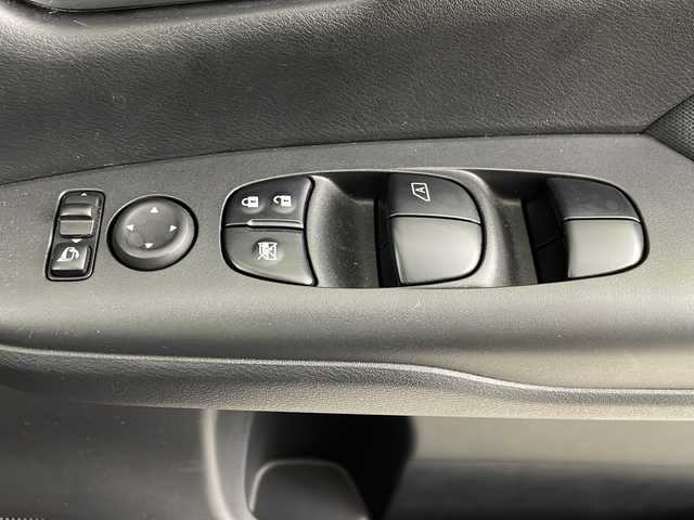 日産 セレナ e－パワー ハイウェイスター 埼玉県 2018(平30)年 2.5万km アズライトブルー エマージェンシーブレーキ/純正メモリナビ(型式：MJ118D-W)/CD/Bluetooth/フルセグ/バックカメラ/純正１５インチAW/純正フロアマット/オートライト/プッシュスタート/スマートキー/スペアキー
