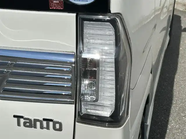 ダイハツ タント カスタム RS トップED SA Ⅲ 山形県 2017(平29)年 9万km パールホワイトⅢ 禁煙車/ターボエンジン/社外SDナビ/・フルセグTV/AM/FM/DVD/Bluetooth/アイドリングストップ/衝突被害軽減ブレーキ/車線逸脱警報/横滑り防止装置/盗難防止装置/LEDヘッドライト/オートライト/オートハイビーム/フロントフォグランプ/両側パワースライドドア/ハーフレザーシート/シートヒーター（D席）/バックカメラ/純正フロアマット/純正ドアバイザー/ETC