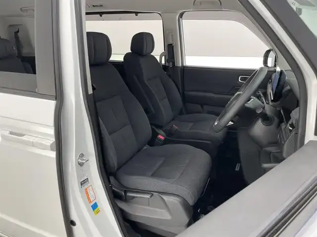 ホンダ ステップワゴン エアー 愛知県 2023(令5)年 4.1万km プラチナホワイトパール 純正１１．４型ナビ　禁煙　前後ドラレコ　バックカメラ　Ｂｌｕｅｔｏｏｔｈ　フルセグ　ＤＶＤ　ホンダセンシング　衝突軽減　追従クルコン　ＬＥＤライト　オートハイビーム　両側パワスラ　フォグ　ターボ搭載車