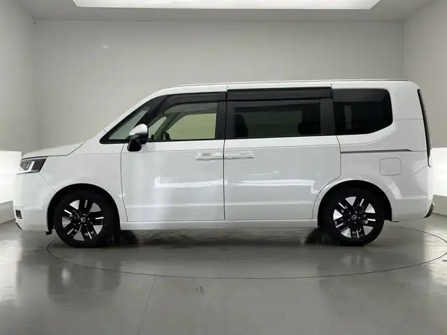 ホンダ ステップワゴン エアー 愛知県 2023(令5)年 4.1万km プラチナホワイトパール 純正１１．４型ナビ　禁煙　前後ドラレコ　バックカメラ　Ｂｌｕｅｔｏｏｔｈ　フルセグ　ＤＶＤ　ホンダセンシング　衝突軽減　追従クルコン　ＬＥＤライト　オートハイビーム　両側パワスラ　フォグ　ターボ搭載車