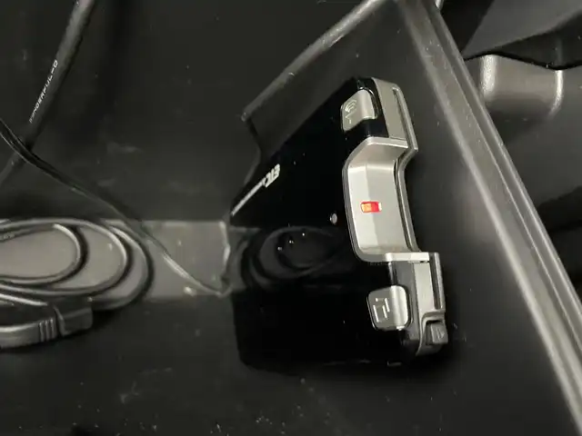 スズキ ジムニー XG 群馬県 2018(平30)年 5.5万km ジャングルグリーン strada7インチナビ/フルセグTV/CD/USB/－－－－－－－－－/ナビ　フルセグＴＶ　ＲＡＹＳ／ＤＡＩＴＯＮＡ１６インチアルミホイール　ＴＨＵＬＥルーフキャリア　ＩＮＮＯロッドホルダー　サイクルキャリア　デュアルセンサーブレーキサポート　キーレス　ＥＴＣ　４ＷＤ