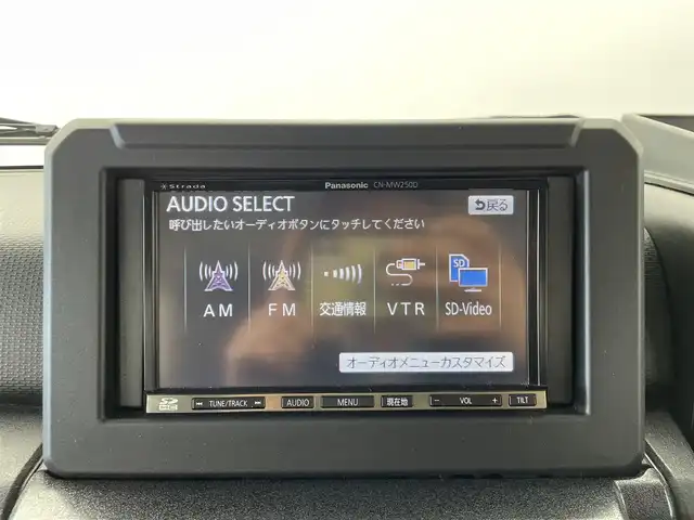 スズキ ジムニー XG 群馬県 2018(平30)年 5.5万km ジャングルグリーン strada7インチナビ/フルセグTV/CD/USB/－－－－－－－－－/ナビ　フルセグＴＶ　ＲＡＹＳ／ＤＡＩＴＯＮＡ１６インチアルミホイール　ＴＨＵＬＥルーフキャリア　ＩＮＮＯロッドホルダー　サイクルキャリア　デュアルセンサーブレーキサポート　キーレス　ＥＴＣ　４ＷＤ