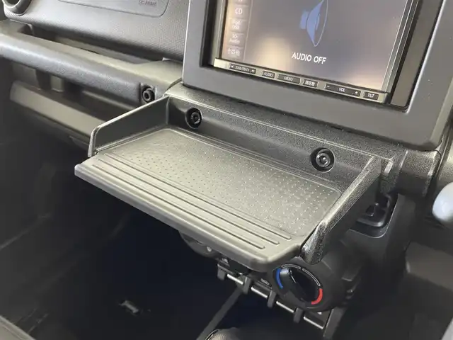 スズキ ジムニー XG 群馬県 2018(平30)年 5.5万km ジャングルグリーン strada7インチナビ/フルセグTV/CD/USB/－－－－－－－－－/ナビ　フルセグＴＶ　ＲＡＹＳ／ＤＡＩＴＯＮＡ１６インチアルミホイール　ＴＨＵＬＥルーフキャリア　ＩＮＮＯロッドホルダー　サイクルキャリア　デュアルセンサーブレーキサポート　キーレス　ＥＴＣ　４ＷＤ