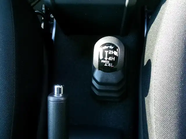 スズキ ジムニー XC 群馬県 2024(令6)年 2.1万km ジャングルグリーン ワンオーナー/スズキセーフティサポート/マッドフラップセット/ビルトインETC/LEDヘッドライト/純正フロアマット/前席シートヒーター/スマートキー×2/保証書＆取説