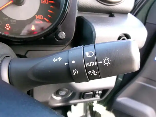 スズキ ジムニー XC 群馬県 2024(令6)年 2.1万km ジャングルグリーン ワンオーナー/スズキセーフティサポート/マッドフラップセット/ビルトインETC/LEDヘッドライト/純正フロアマット/前席シートヒーター/スマートキー×2/保証書＆取説